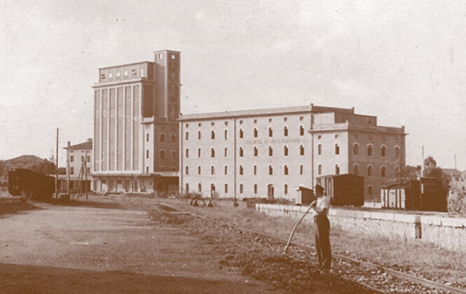 1923_1.jpg